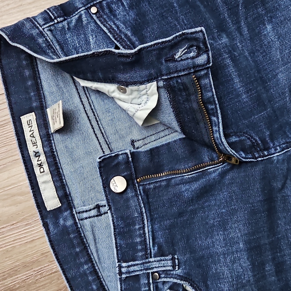 DKNY Jeans Mid Rise Distressed Stretch Cropped Ankle Blue Jeans Women's 06 - Picture 5 of 14